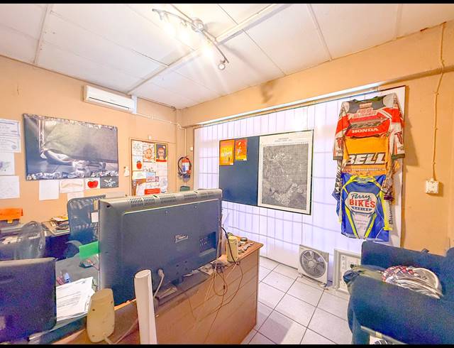 200M² FACTORY TO LET IN KULEKA